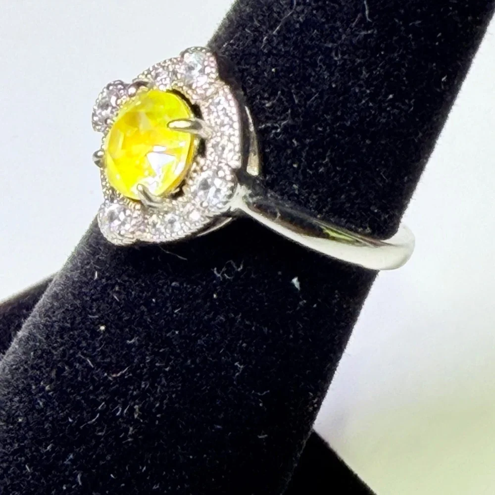 Fragrant Jewels Aureus Womens Yellow Crystal Halo Ring Silver Tone Size 5